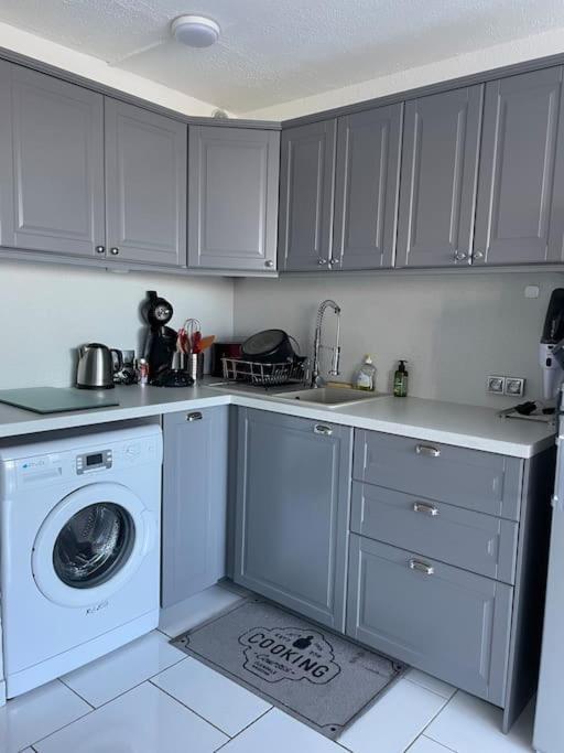 Superbe Appartement 6 Personnes Avec Piscine Secteur Richelieu, A 400M De La Plage Et A 650M Du Centre Port Agde Εξωτερικό φωτογραφία